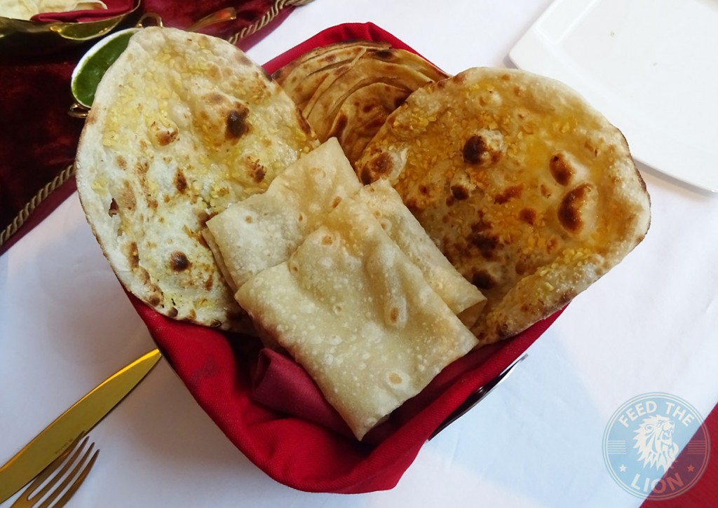 Naan Aur Rotiyan - Breads