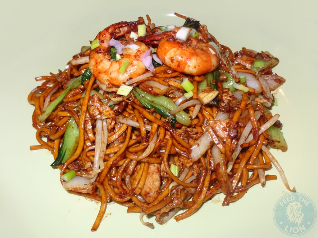 Mee Goreng - Spicy stir fried egg noodles cooked with chicken, prawn, bean sprouts and pak choy £6.50