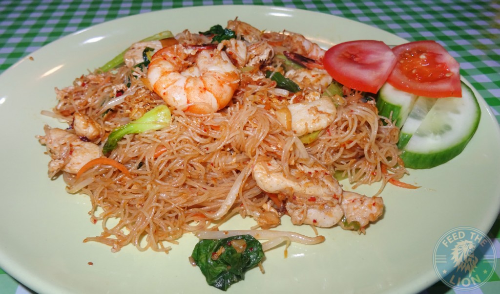 Singapore Fried Noodle - Rice vermicelli cooked with chicken, prawn, bean sprouts, cabbage and carrots £6.50