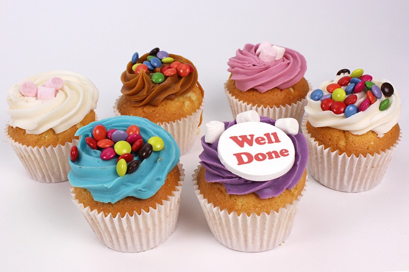 Order speciality cupcakes for delivery throughout the UK mainland using our reliable Next Day courier service.