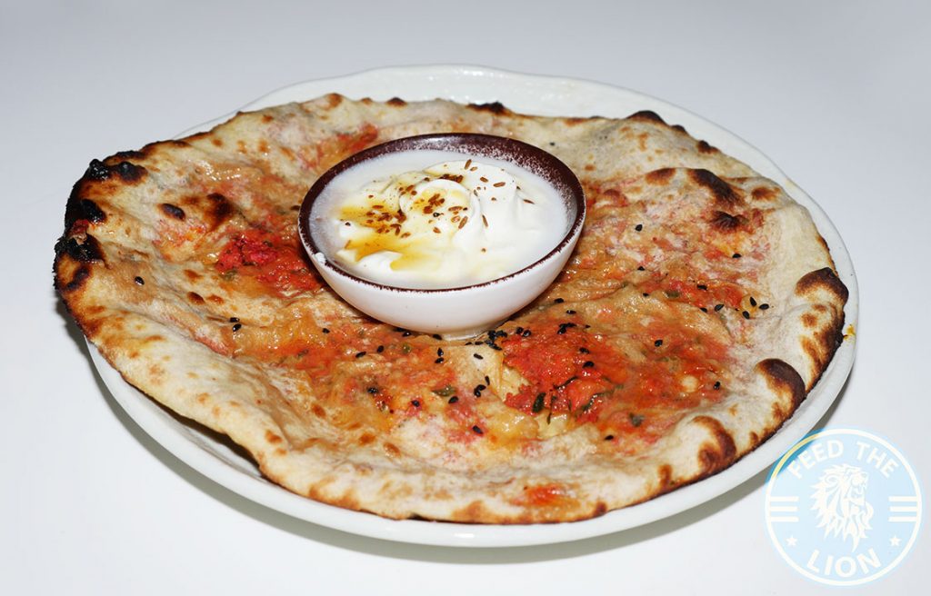 Hankies Restaurant Marble Arch Indian Curry naan mince Halal