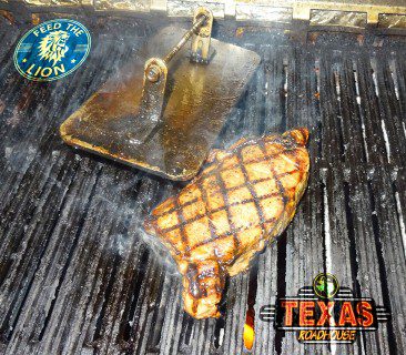 Texas Roadhouse (Steakhouse) - Dubai - Feed the Lion